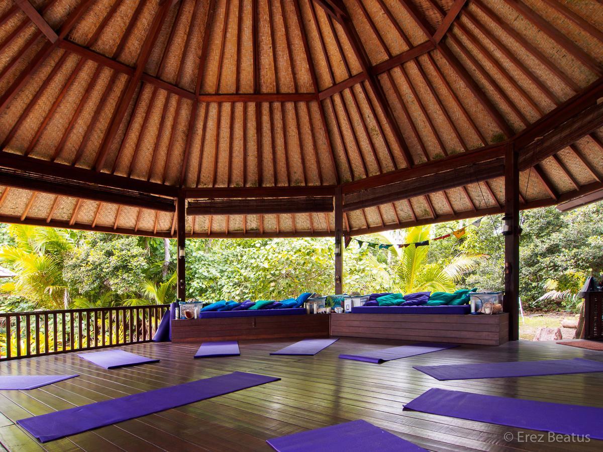 Serenity Beaches Resort Uoleva Island Extérieur photo