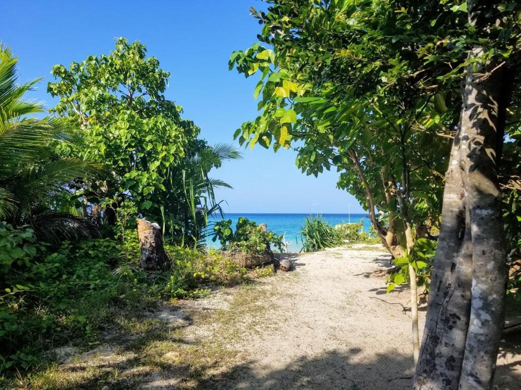 Serenity Beaches Resort Uoleva Island Extérieur photo